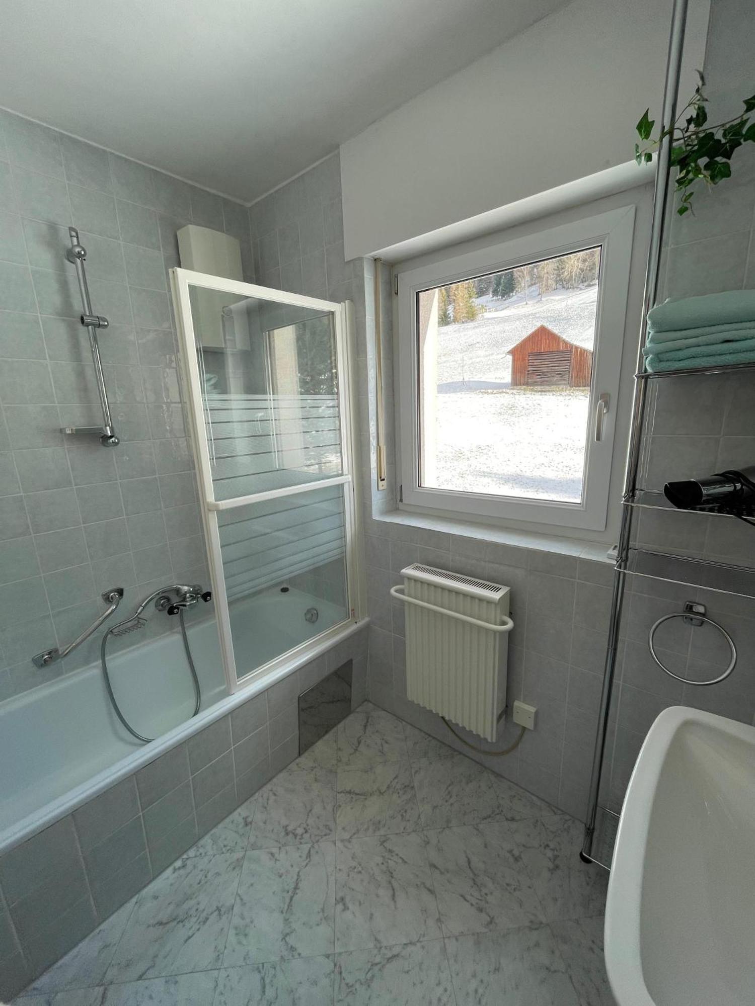 Gemuetliche Wohnung Mit Talblick Batschuns Exterior photo